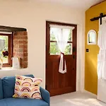 Little Gem At Lough Sillan House - Adults Only *