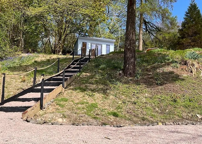 Semesterbostad The Little Gem *